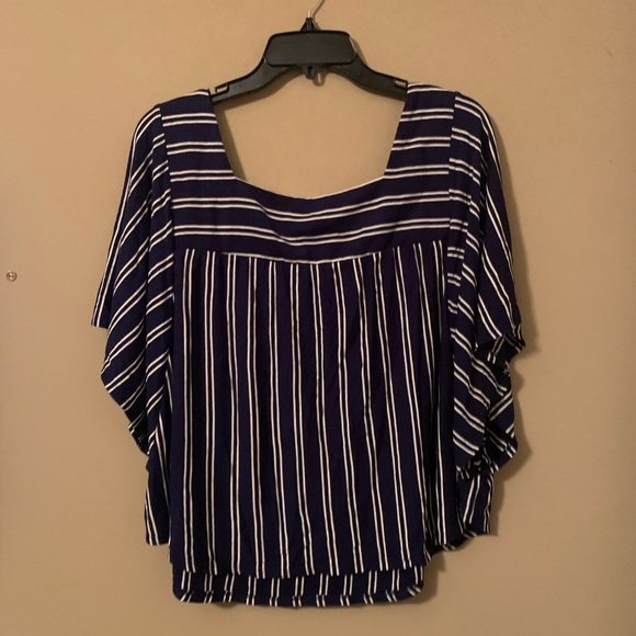 Universal Thread - Picture 2 of 3